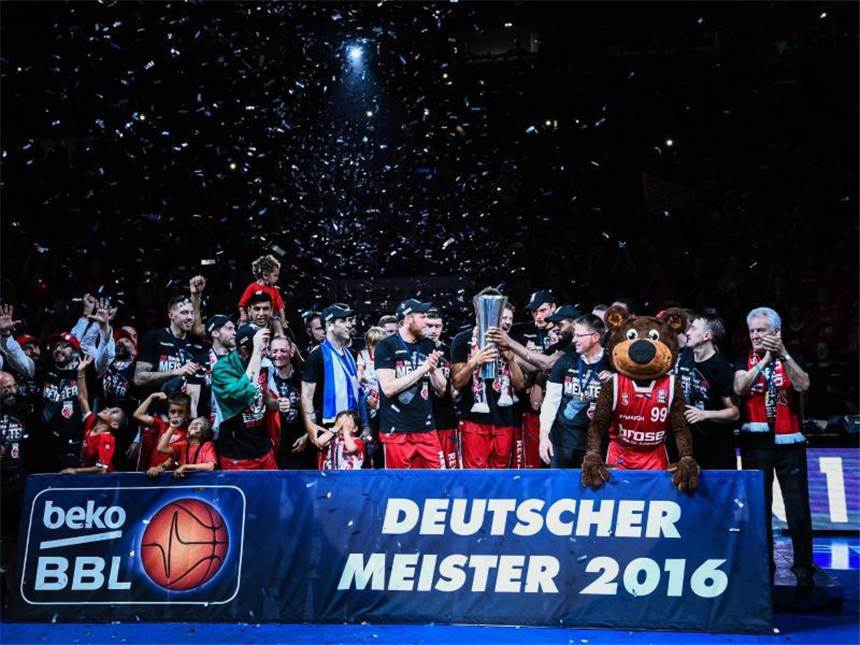 Meister Bamberg spielt Euroleague - Trio meldet für Eurocup Die Brose Baskets Bamberg spielen nächste Saison in der Euroleague. Foto: Nicolas Armer