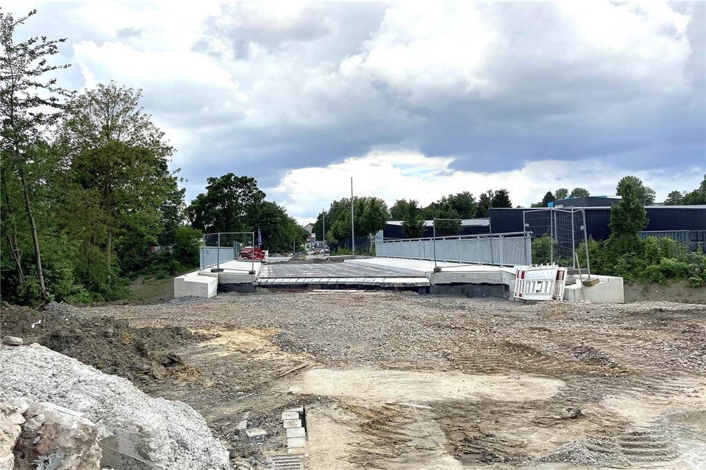 Brückenbaustelle „Am Remberg“: Endlich gibt es Hoffnung Die Baustelle der Brücke Am Remberg.