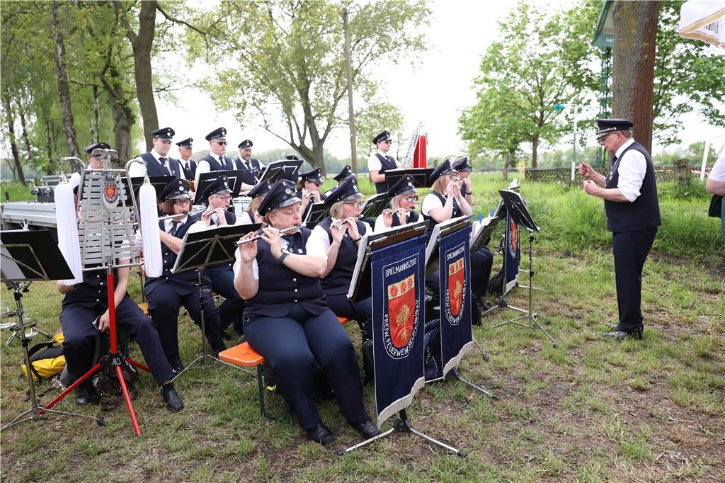 Die Bürgerschützengilde Selm-Beifang hat ihr Sommerfest mit Auschmarsch und Gipsvogelschießen gefeiert.