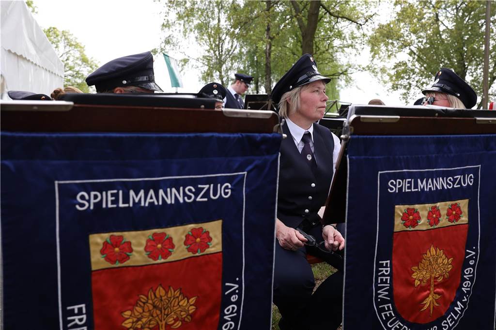 Die Bürgerschützengilde Selm-Beifang hat ihr Sommerfest mit Auschmarsch und Gipsvogelschießen gefeiert.