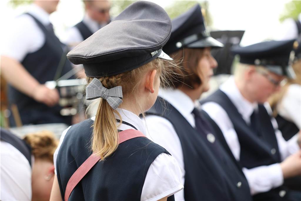 Die Bürgerschützengilde Selm-Beifang hat ihr Sommerfest mit Auschmarsch und Gipsvogelschießen gefeiert.