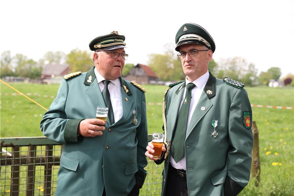 Die Bürgerschützengilde Selm-Beifang hat ihr Sommerfest mit Auschmarsch und Gipsvogelschießen gefeiert.