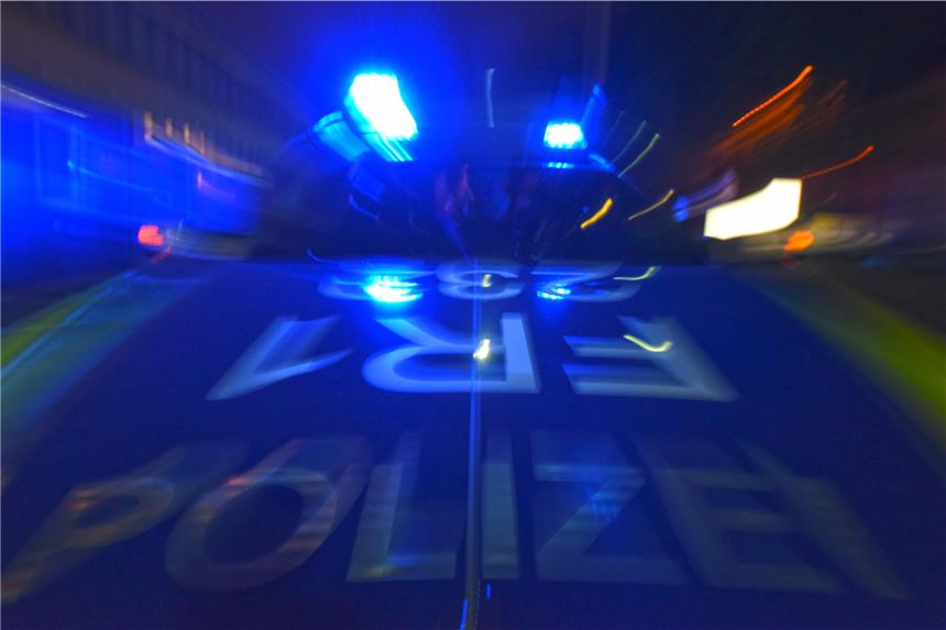 Bundespolizei sucht die beiden Geschädigten Die Bundespolizei sucht nach zwei Frauen, die am Dortmunder Hauptbahnhof laut Polizei mit einer Axt bedroht wurden.
