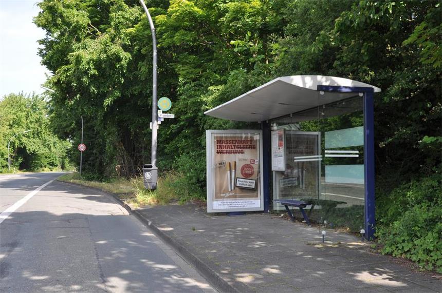 Die Bushaltestelle Vincennesstraße in Fahrtrichtung Innenstadt in Frohlinde. Hier wollte eine 14-Jährige aussteigen - doch ihren Angaben nach hielt der Busfahrer einfach nicht an.