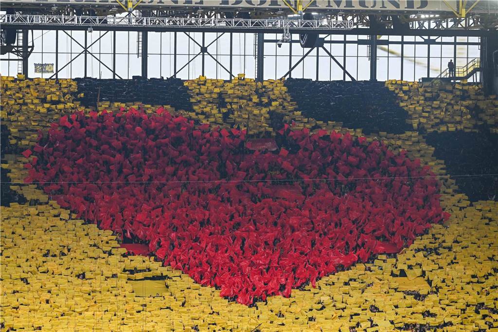 Die BVB-Choreo auf der Südtribüne.