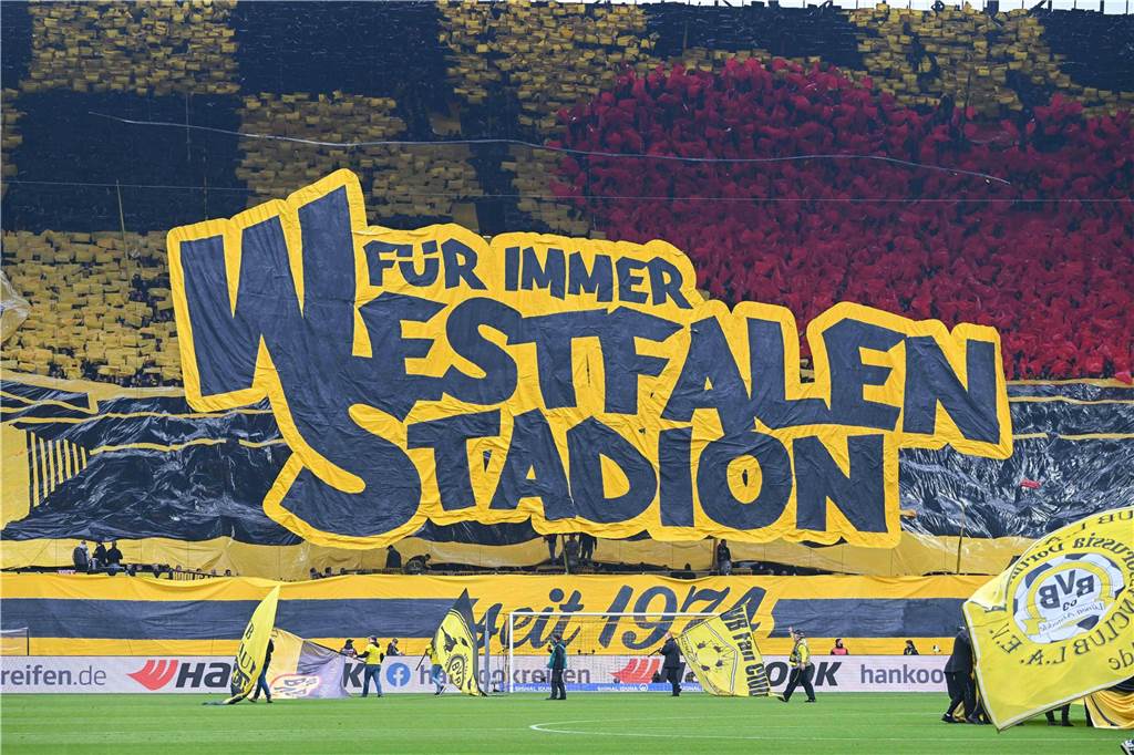 Die BVB-Choreo auf der Südtribüne.