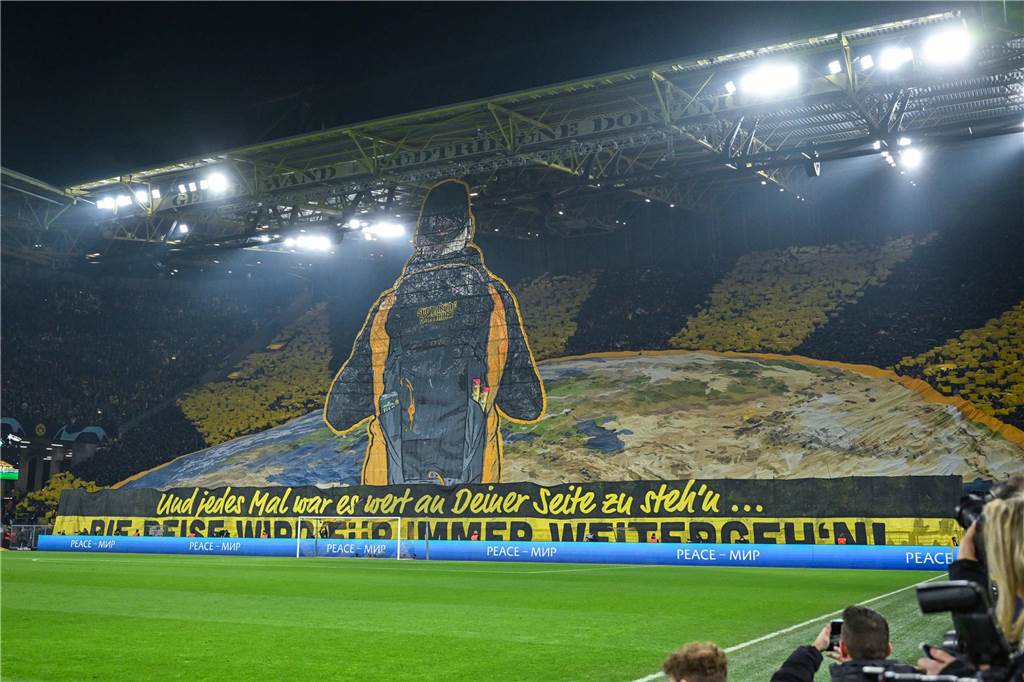Die BVB-Choreo vor dem Chelsea-Spiel.