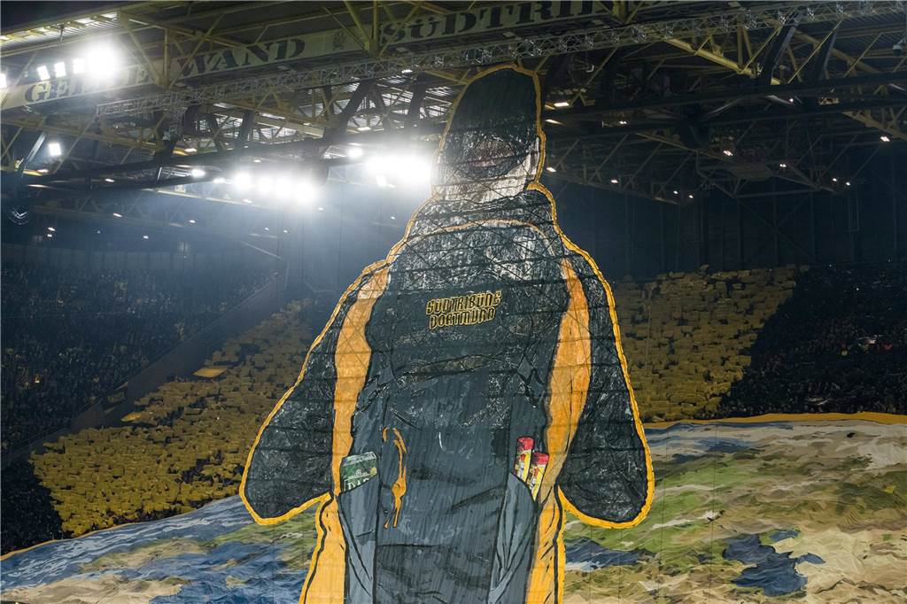 Die BVB-Choreo vor dem Chelsea-Spiel.