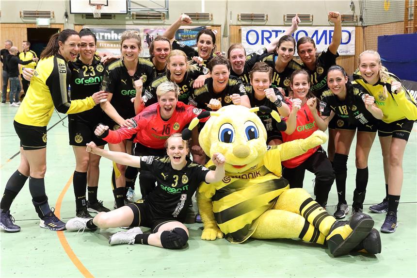 Die BVB-Frauen bejubeln den souveränen Sieg gegen Neckarsulm.