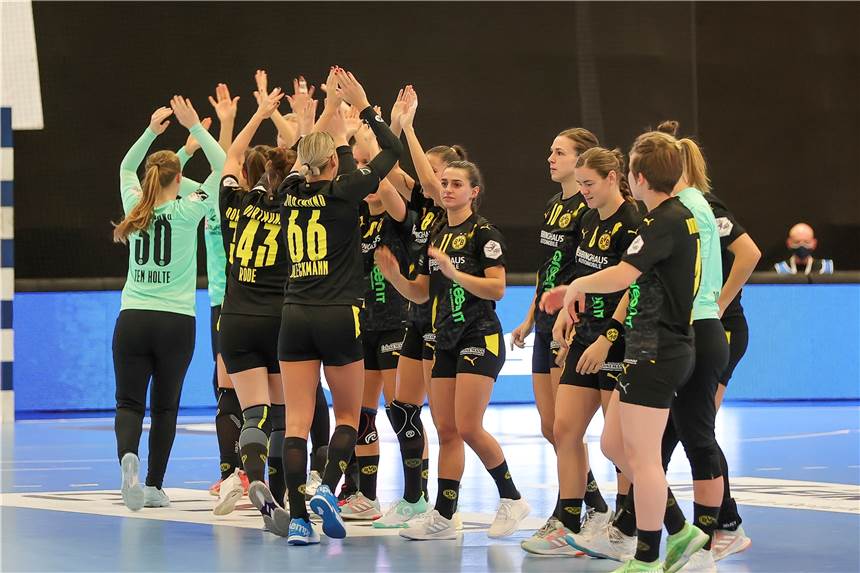 BVB-Frauen vor Mammut-Programm: Vier Spiele, drei Wettbewerbe, acht Tage Die BVB-Frauen haben ein straffes Programm vor der Brust.