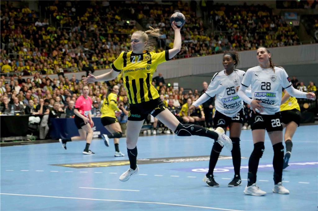 Die BVB-Handball-Damen siegten am Sonntag vor Rekordkulisse gegen Siófok KC aus Ungarn.