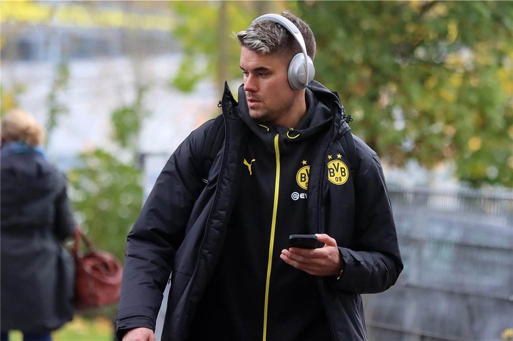 Die BVB-Profis auf dem Weg ins Teamhotel.