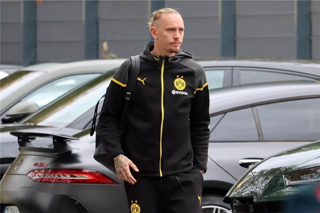 Die BVB-Profis auf dem Weg ins Teamhotel.
