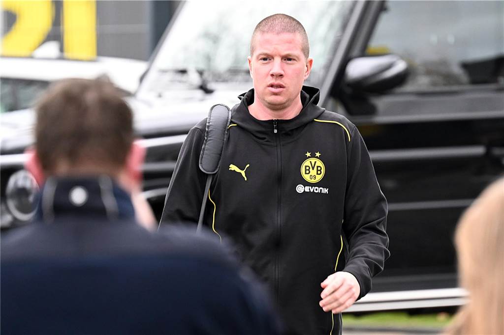 Die BVB-Profis auf dem Weg ins Teamhotel.