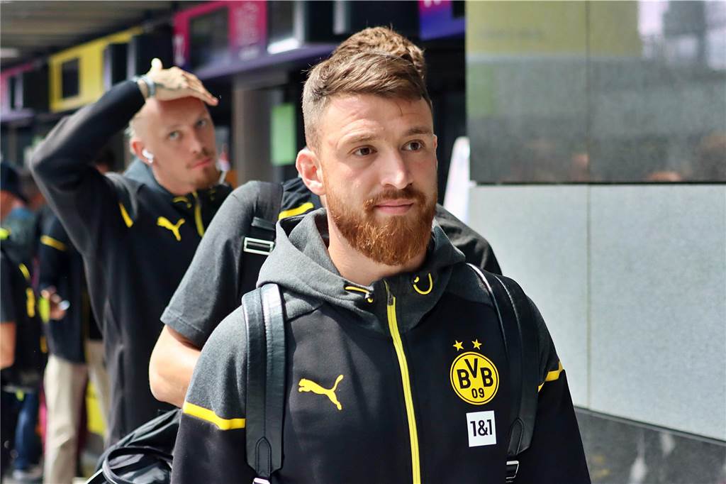 Die BVB-Profis auf dem Weg nach Erfurt.