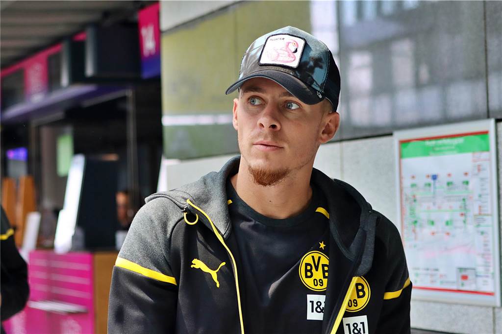Die BVB-Profis auf dem Weg nach Erfurt.