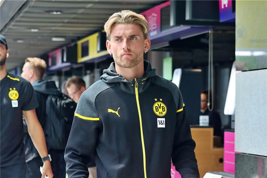 Die BVB-Profis auf dem Weg nach Erfurt.
