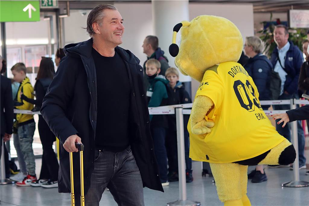 Exklusive Bilder vom Dortmund Airport: Der BVB auf dem Weg nach Kopenhagen Die BVB-Profis auf dem Weg nach Kopenhagen.