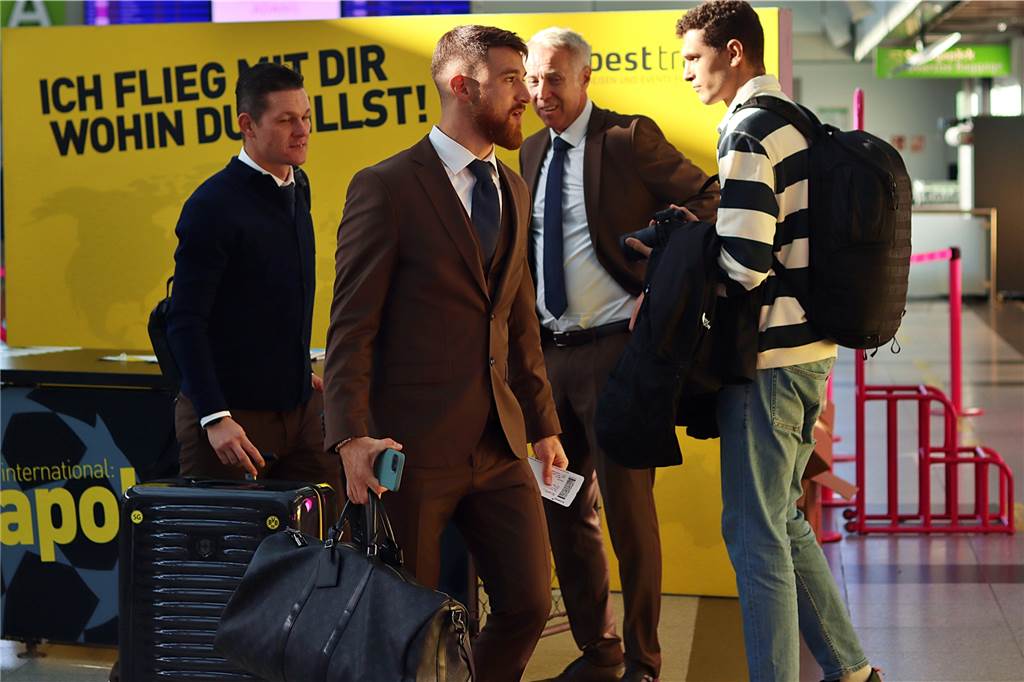 Die BVB-Profis auf dem Weg nach Kopenhagen.