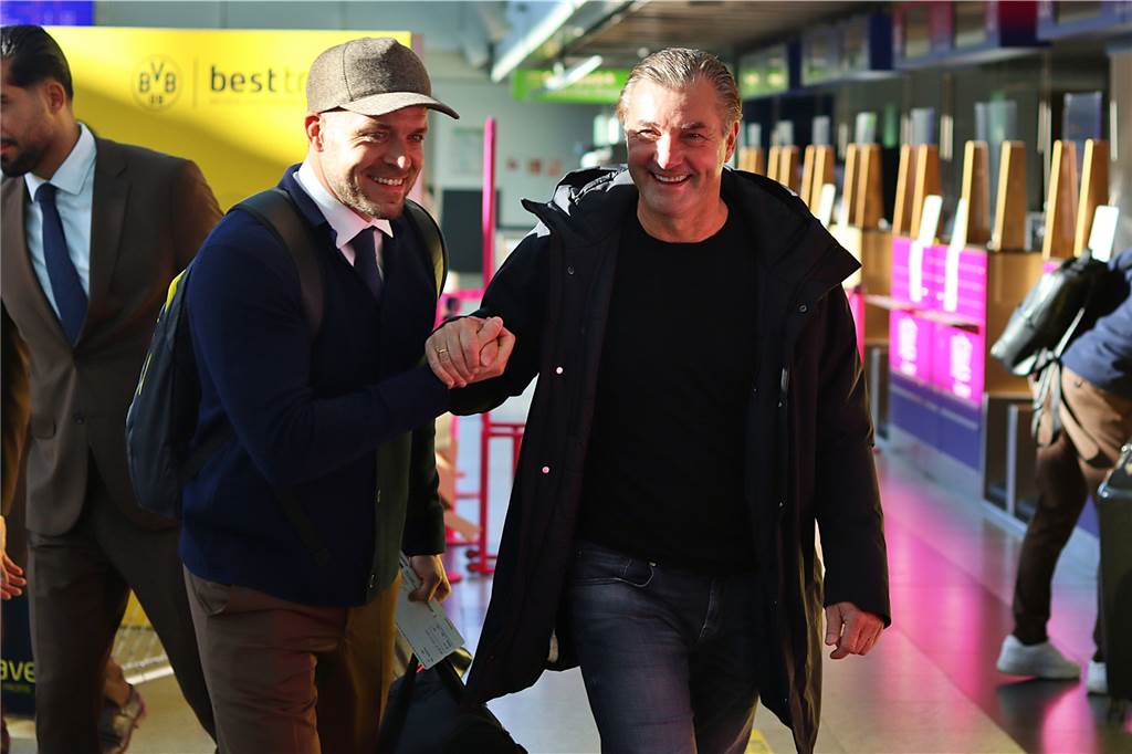 Die BVB-Profis auf dem Weg nach Kopenhagen.