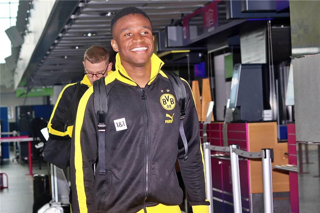Die BVB-Profis auf dem Weg nach Stuttgart.