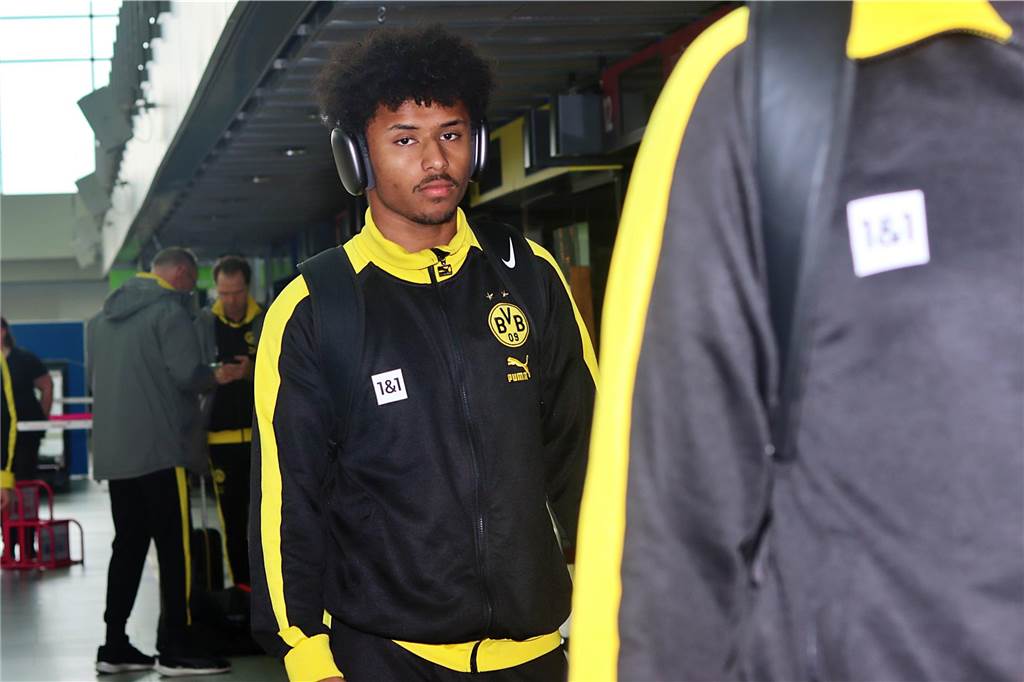 Die BVB-Profis auf dem Weg nach Stuttgart.