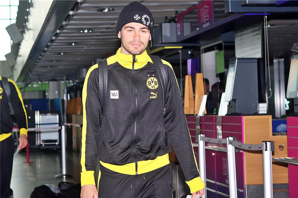 Die BVB-Profis auf dem Weg nach Stuttgart.