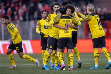 Die BVB-Profis freuen sich über den verdienten 3:0-Erfolg bei Union Berlin.