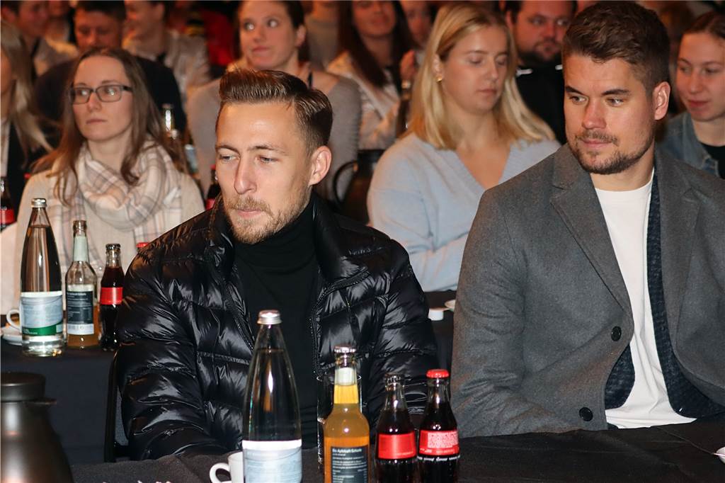 Die BVB-Profis zu Gast bei der Mitgliederversammlung.
