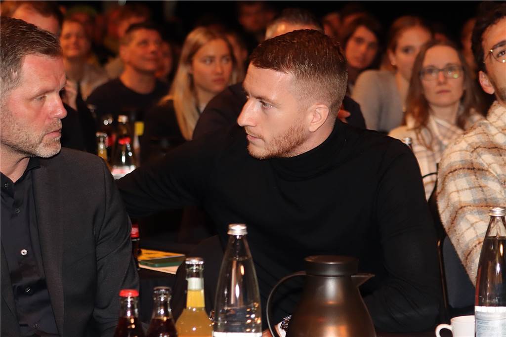 Die BVB-Profis zu Gast bei der Mitgliederversammlung.