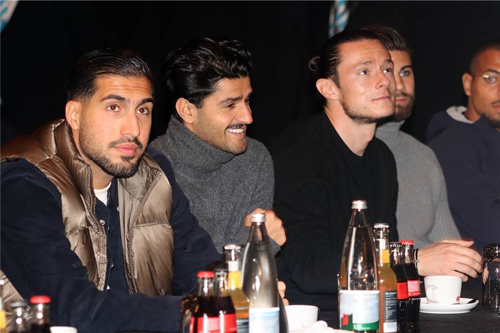 Die BVB-Profis zu Gast bei der Mitgliederversammlung.