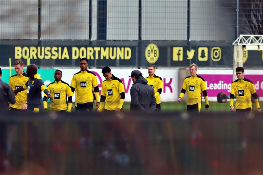 Bayern-Vorbereitung startet beim BVB: Sancho und Guerreiro wackeln Die BVB-Reservisten beim Training am Mittwochvormittag.
