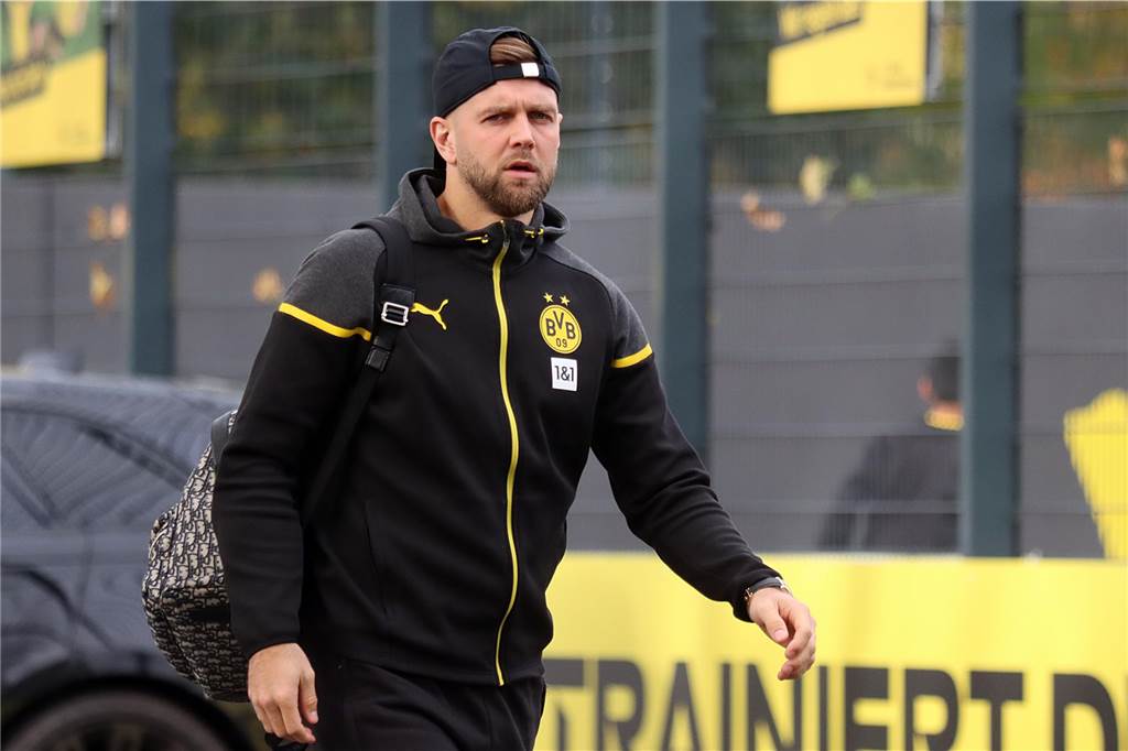 Die BVB-Spieler auf dem Weg ins Teamhotel.