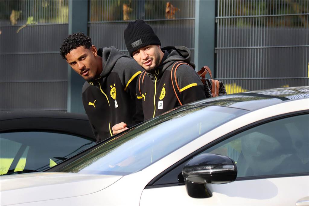 Die BVB-Spieler auf dem Weg ins Teamhotel.