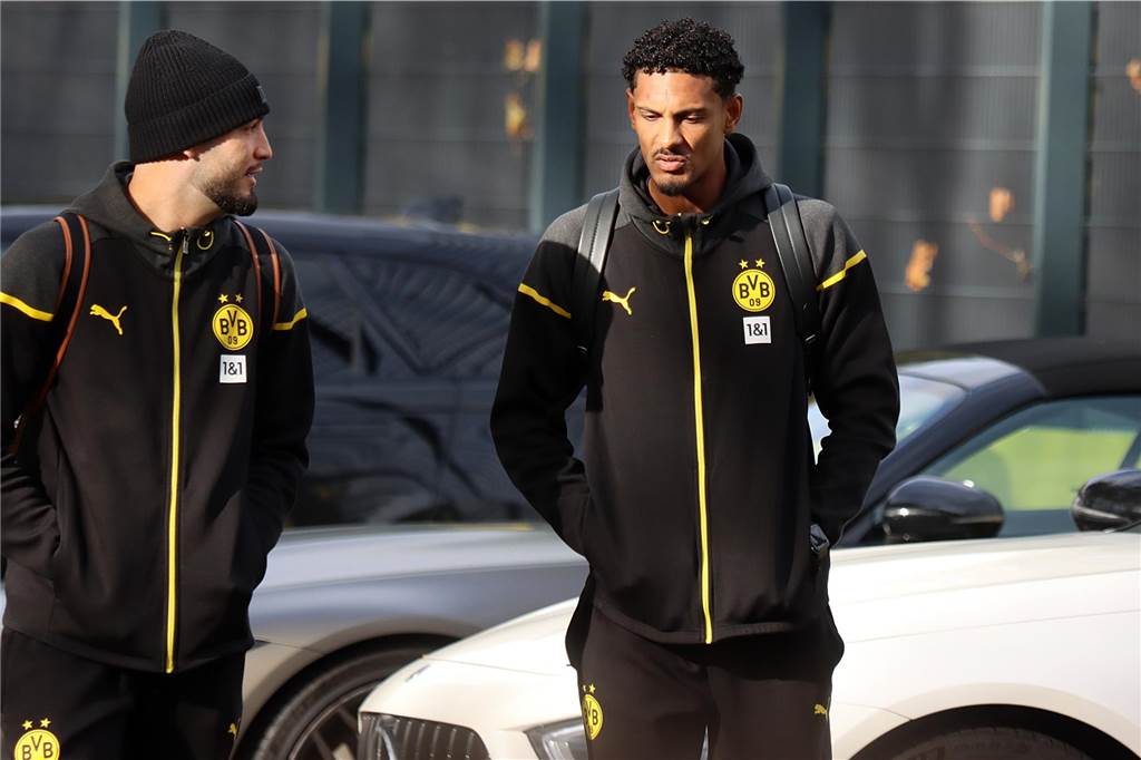 Die BVB-Spieler auf dem Weg ins Teamhotel.