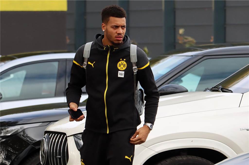Die BVB-Spieler auf dem Weg ins Teamhotel.