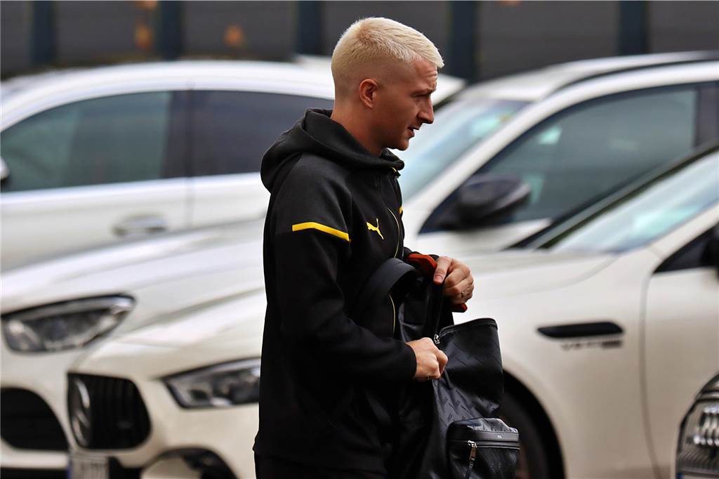 Die BVB-Spieler auf dem Weg ins Teamhotel.