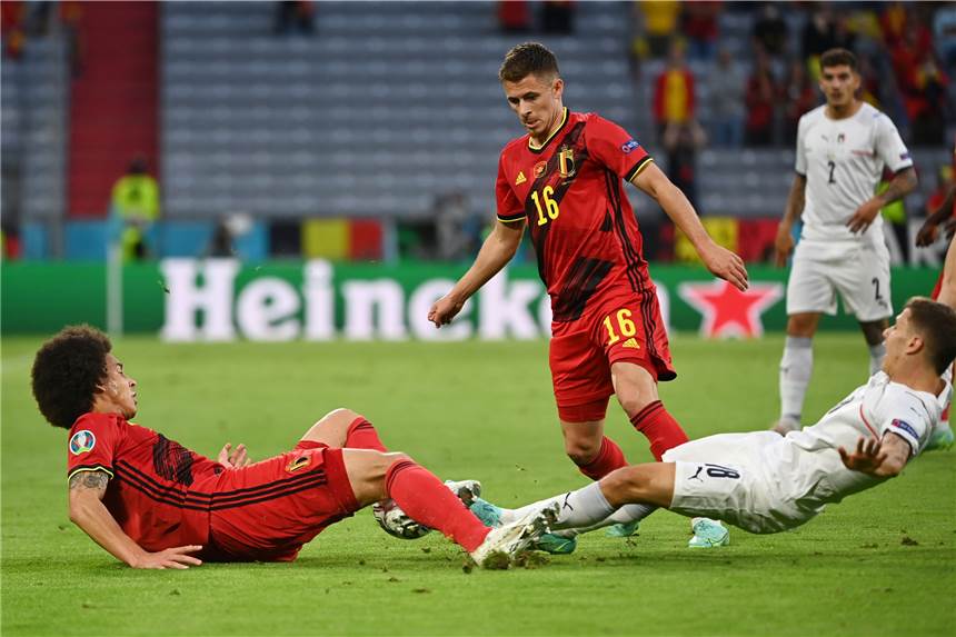 Auf dem Weg nach Katar: So lief die WM-Qualifikation für die BVB-Spieler Die BVB-Spieler Axel Witsel (l.) und Thorgan Hazard haben ihr WM-Ticket mit Belgien gelöst.