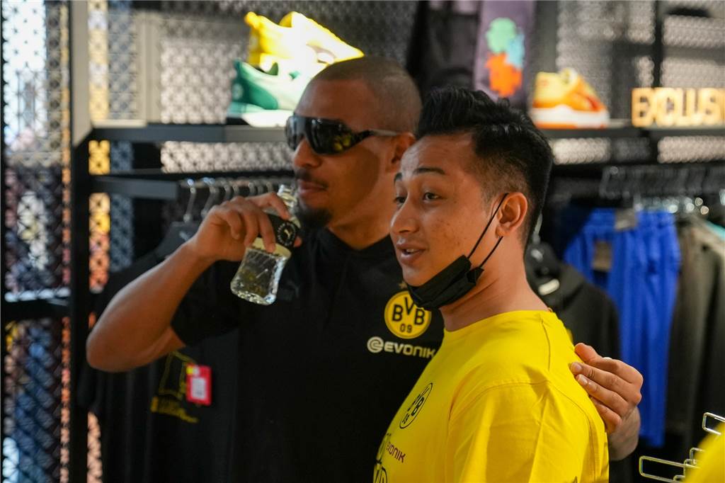 Die BVB-Spieler unterwegs in Singapur.