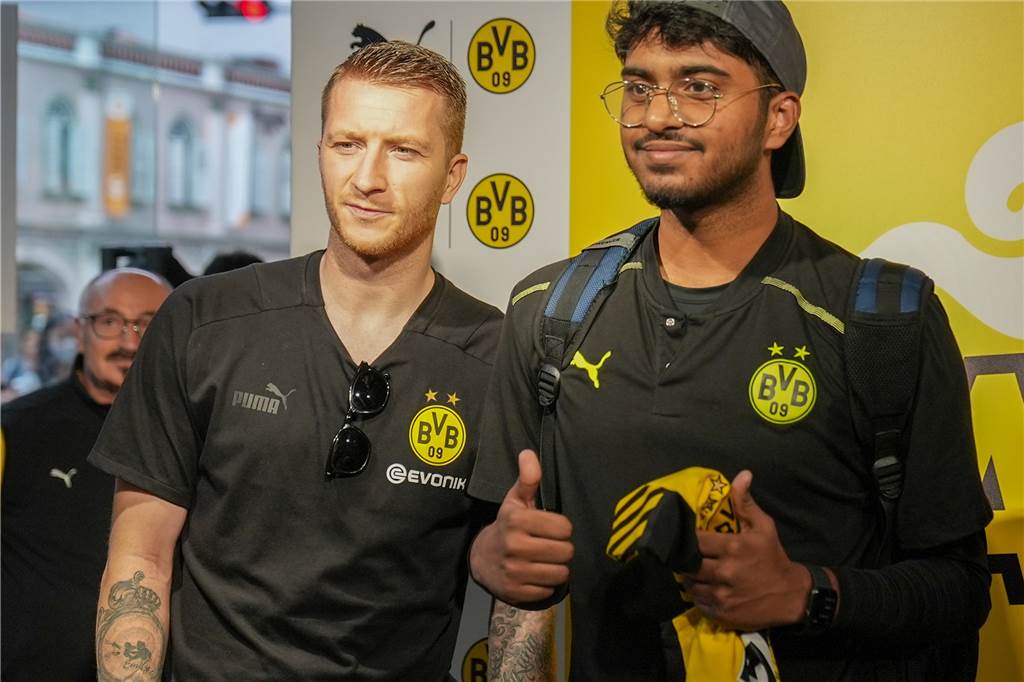 Die BVB-Spieler unterwegs in Singapur.