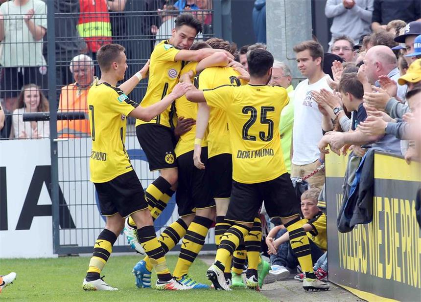 Die BVB-U17 steht nach dem 5:1 gegen den VfB Stuttgart im DM-Finale.