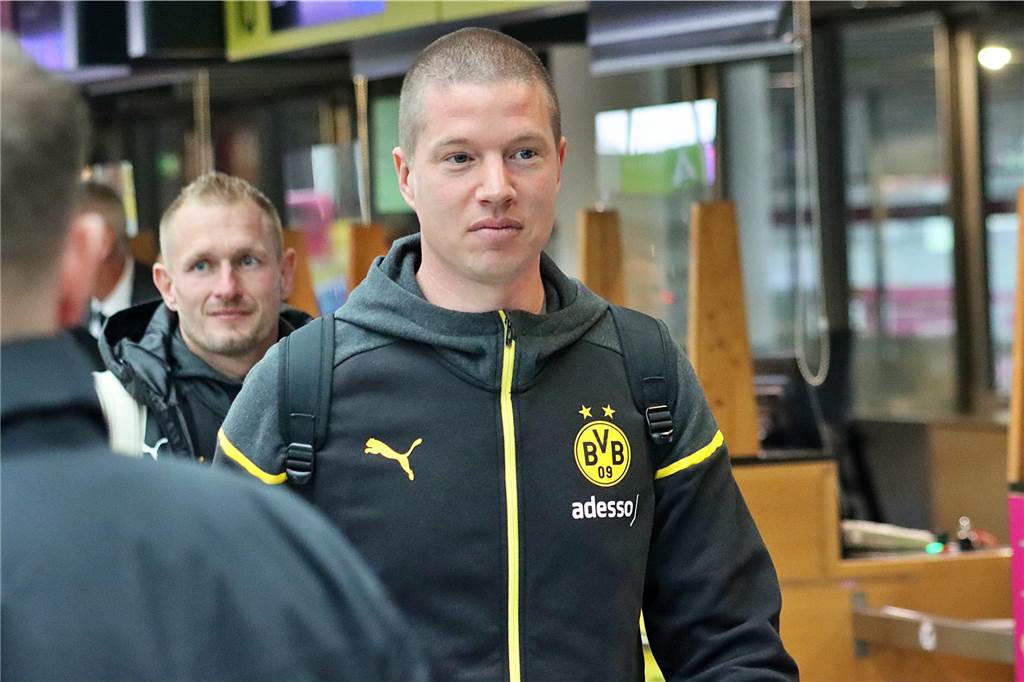 Die BVB-U19 auf dem Weg nach Newcastle.