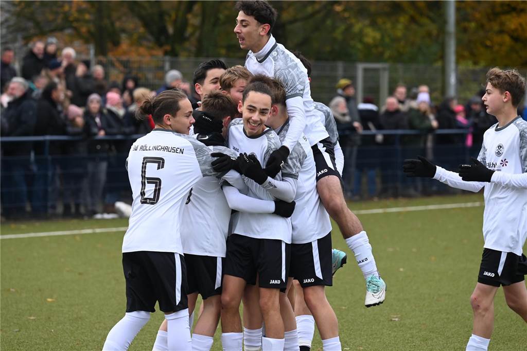 Die C-Jugend von SW Röllinghausen setzte sich im Kreispokal-Endspiel mit 6:0 gegen den TuS Haltern durch.