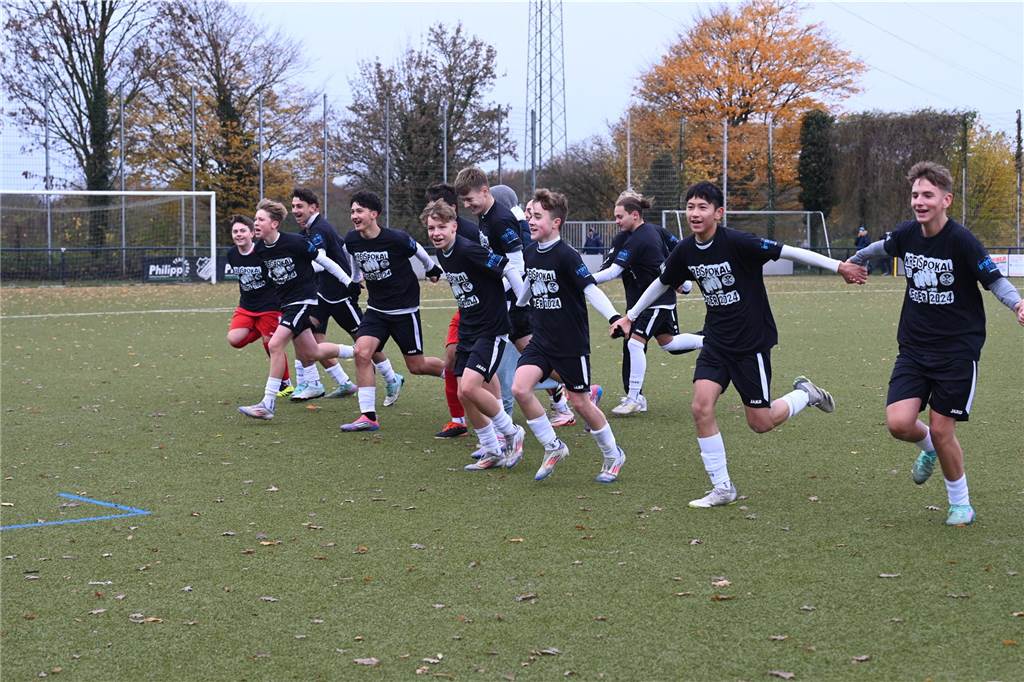 Die C-Jugend von SW Röllinghausen setzte sich im Kreispokal-Endspiel mit 6:0 gegen den TuS Haltern durch.