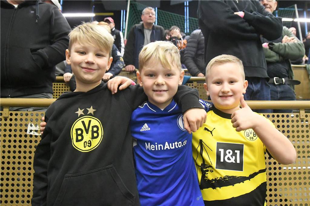 Die Castrop Masters mit Traditionsmannschaften von Bundesliga-Vereinen gingen in der vollen Europahalle am vorletzten Tag des Jahres 2023 über die Bühne.