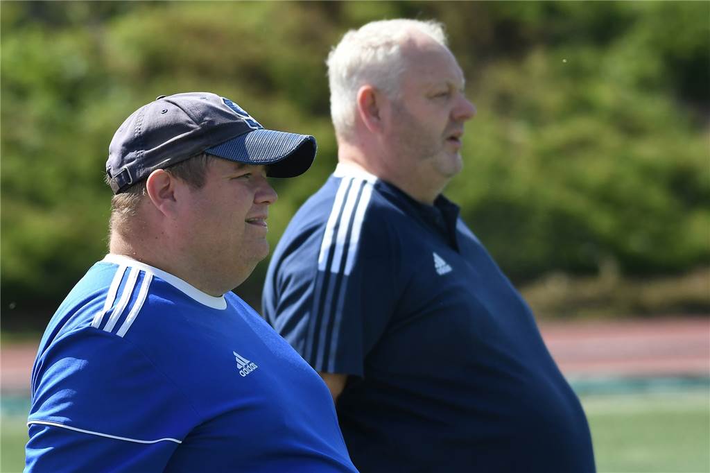 Zwei Castrop-Rauxeler wollen bei Herner Team die Meister-Macher werden Die Castrop-Rauxeler Guido Basten (r) und Björn Schoen (l) trainieren jetzt den VfL Herne.