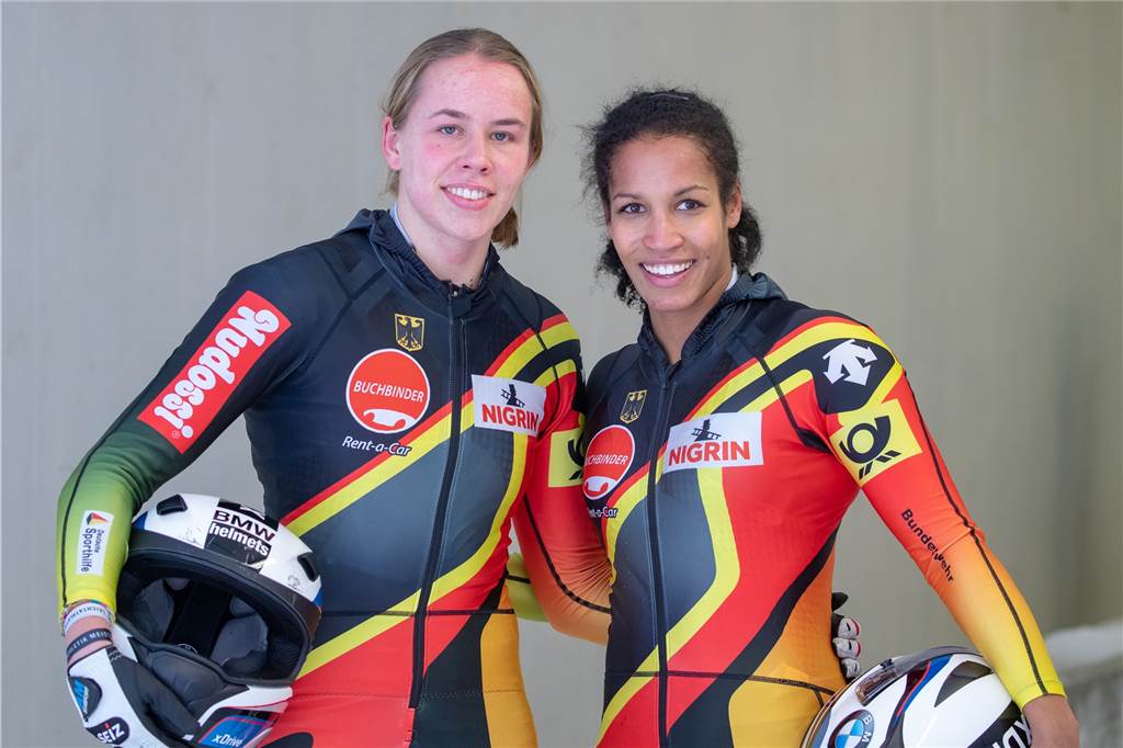 Castrop-Rauxlerin fährt zu den Olympischen Winterspielen nach Peking Die Castrop-Rauxelerin Kira Lipperheide (links) mit Bob-Pilotin Mariama Jamanka beim Bob-Weltcup in Innsbruck. Lipperheide begann als Läuferin beim TB Rauxel, wechselte dann zum TV Gladbeck und kam so zum Bob-Sport.