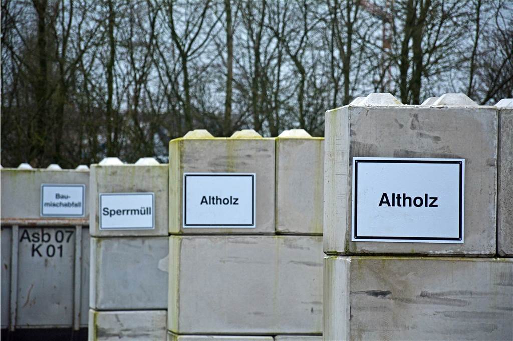 Erwin Plate will ein „lebendiges Denkmal“ für 23 Stadtlohner Coronatote Die CDU ist für eine Ausweitung der Öffnungszeiten des Wertstoffhofs am Schützenweg.