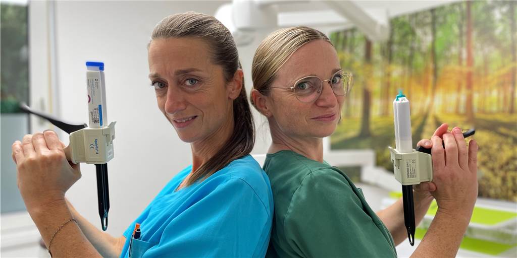 Personal gesucht: Dortmunder Zahnärztinnen werden zu Superheldinnen Monika (l.) und Magdalena Kolski in ihrer Zahnarztpraxis in Bodelschwingh