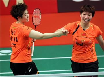 Die Chinesinnen Wang Xiaoli (r) und Yu Yang haben wohl absichtlich verloren. Foto: Adi Weida